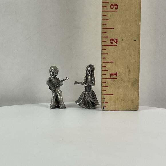 Vintage Pewter Miniature Hawaiian Dancer Hula Girl grass skirt & Boy With Guitar - Picture 7 of 8